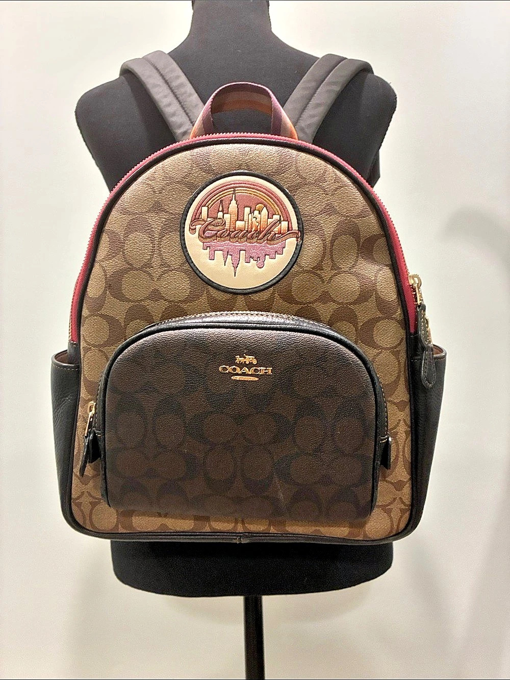 Coach Court Backpack In Blocked Signature Canvas With New York skyline souvenir